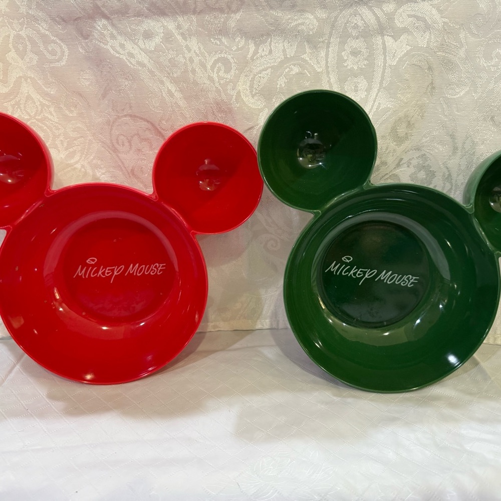 Mickey Mouse Red and Green plastic Plates